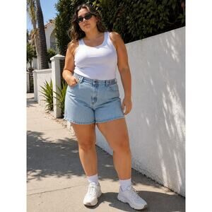 Vintage Lee Relaxed Fit Elastic Back Denim Mom Shorts Women's Size 14 Light Wash